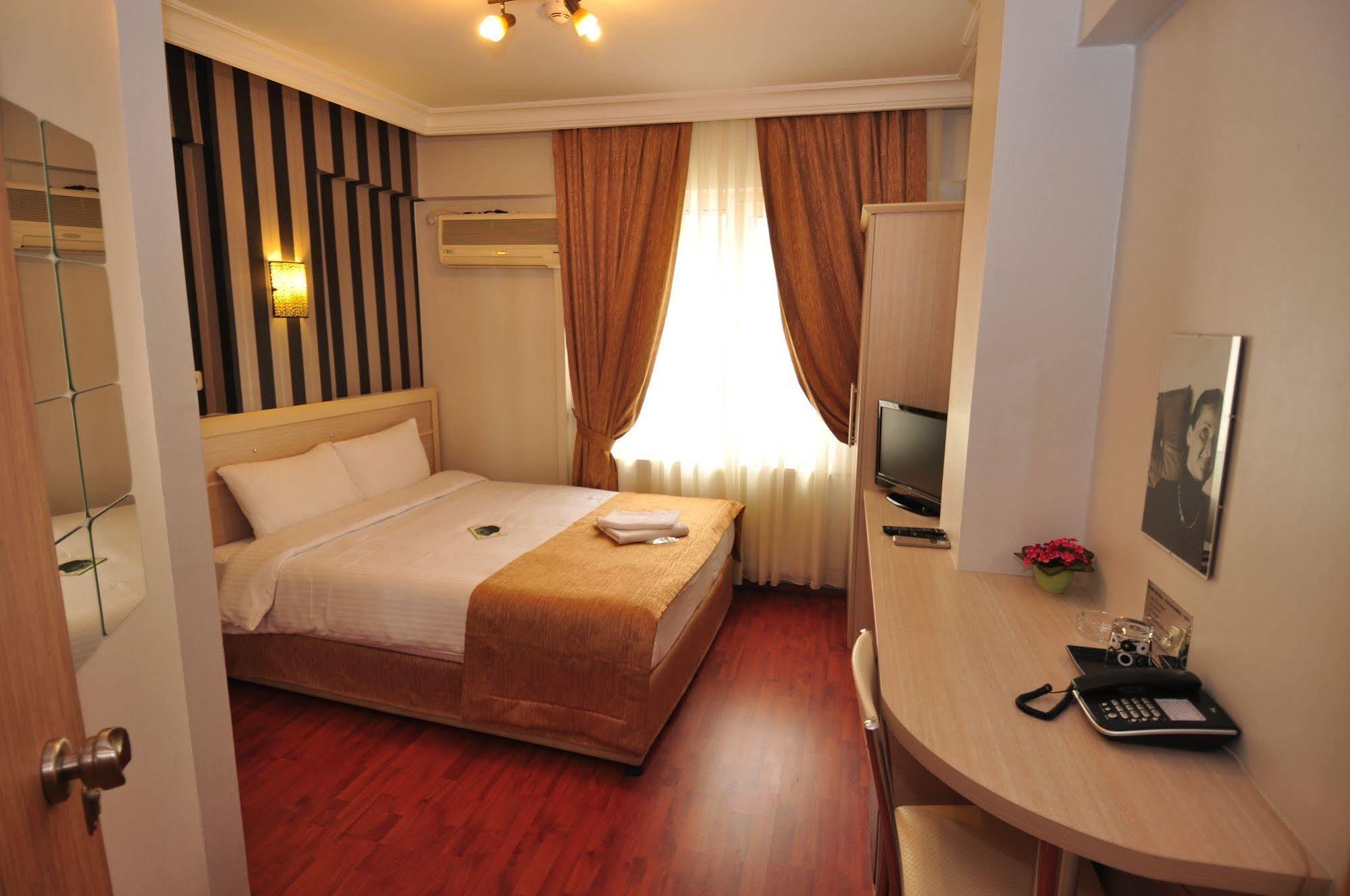 Mini hotel Izmir Eksteriør billede